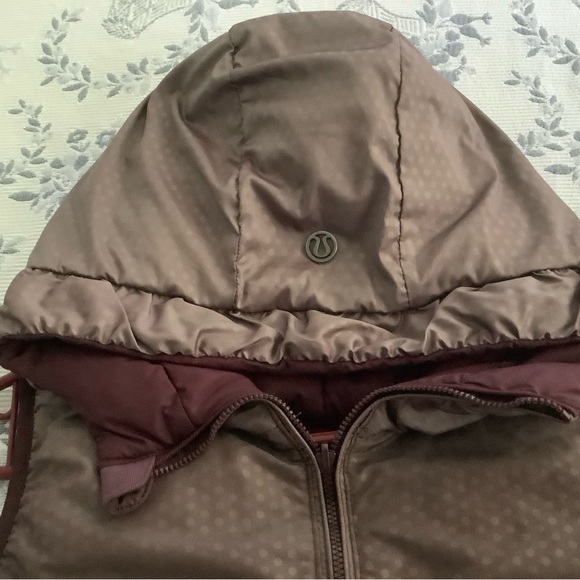 Lululemon Maroon Vest - Picture 6 of 9